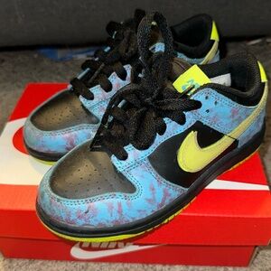 Nike Dunk Low SE (PS)